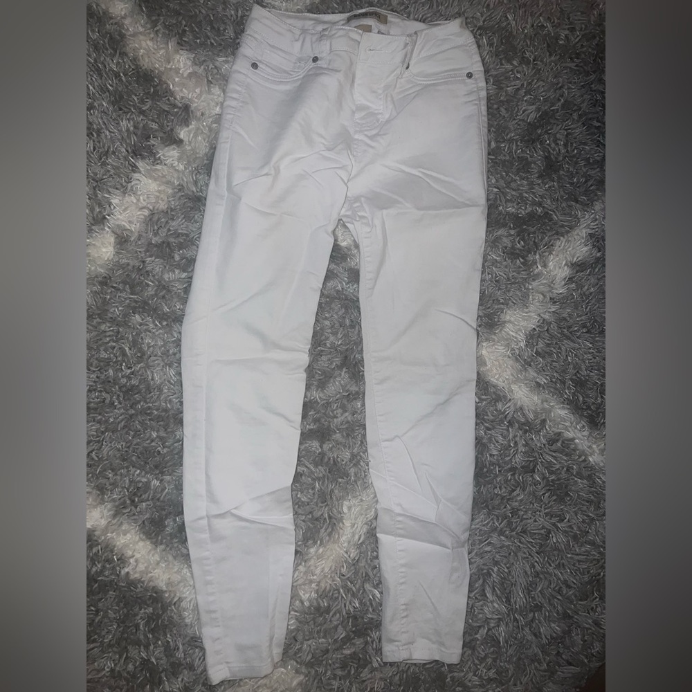 Stylish White Pants